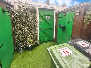 Photo 17- click for photo gallery